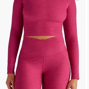 Beyond yoga space dye cranberry heather size small leggings V-waist